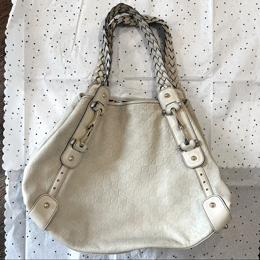 Gucci Pelham leather shoulder bag. Gray/Greige. Used